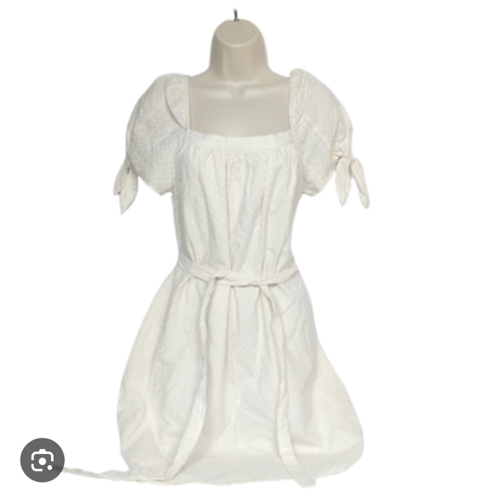 Universal Thread Ivory Lace Blouse